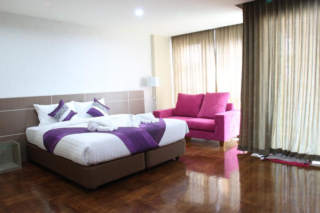 D-Box Hostel Bangkok Exterior photo
